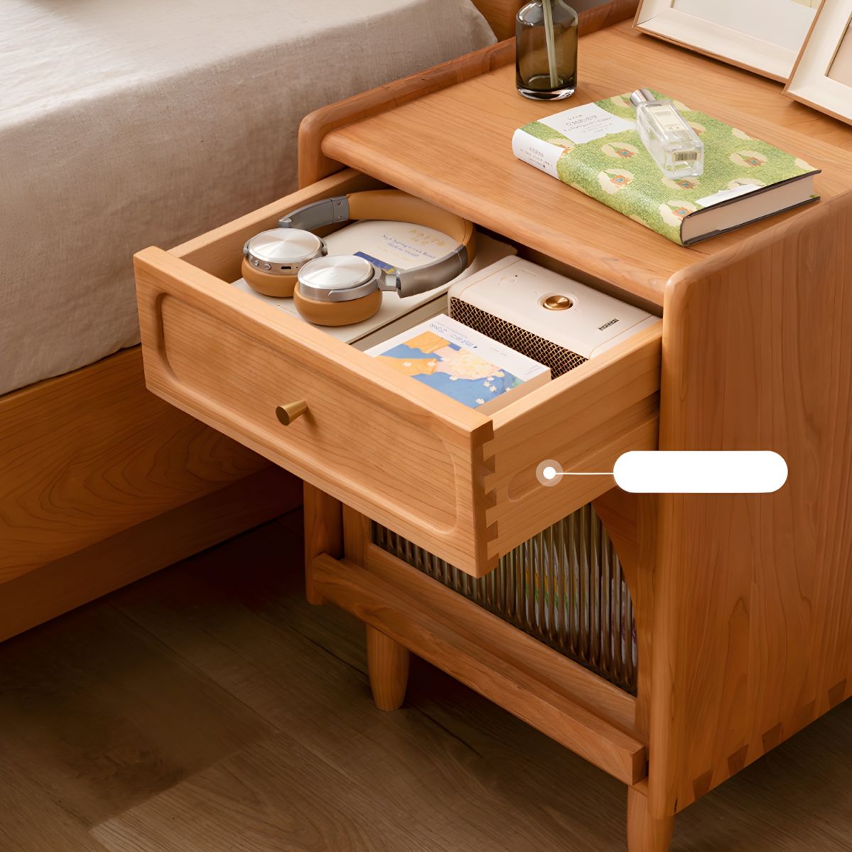 Tủ Đầu Giường Gỗ Tự Nhiên Kiểu Nhật Tối Giản