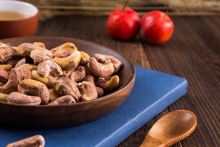 Hạt Điều Rang Muối - Món Ăn Vặt Dinh Dưỡng Quốc Dân