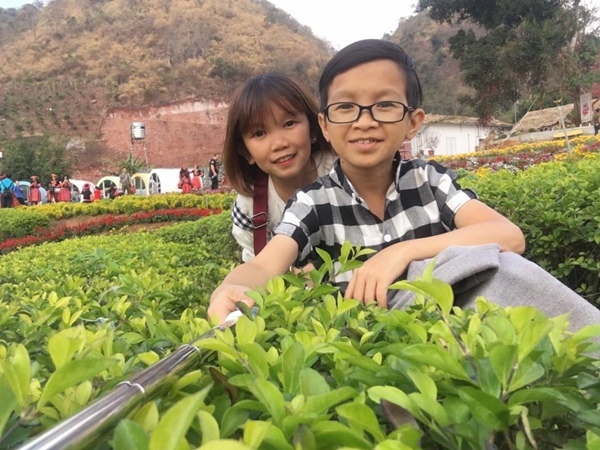 Tình yêu của thầy giáo tí hon với cô gái 1,2 m