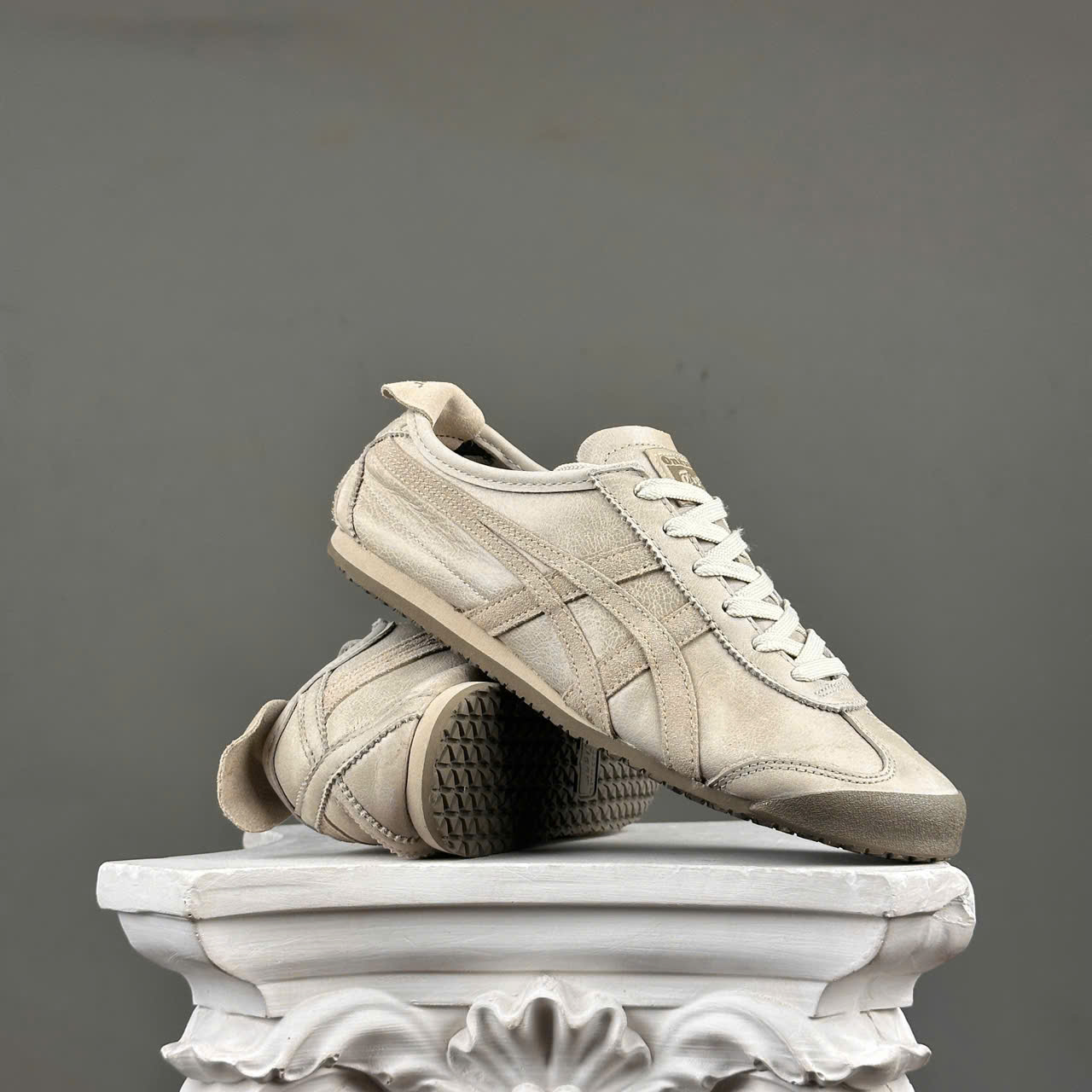 SZ40 Onitsuka Tiger Mexico 66 'Grey Brown' 1183A032-020 1051026