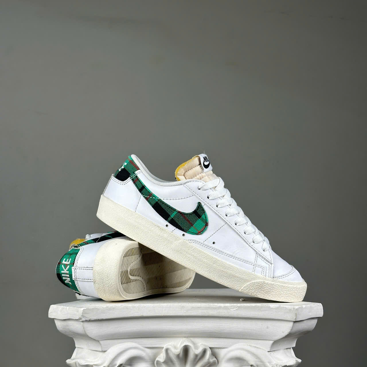 SZ40 Nike Blazer Low '77 Premium 'Tartan Plaid' DV0801-100 0150167