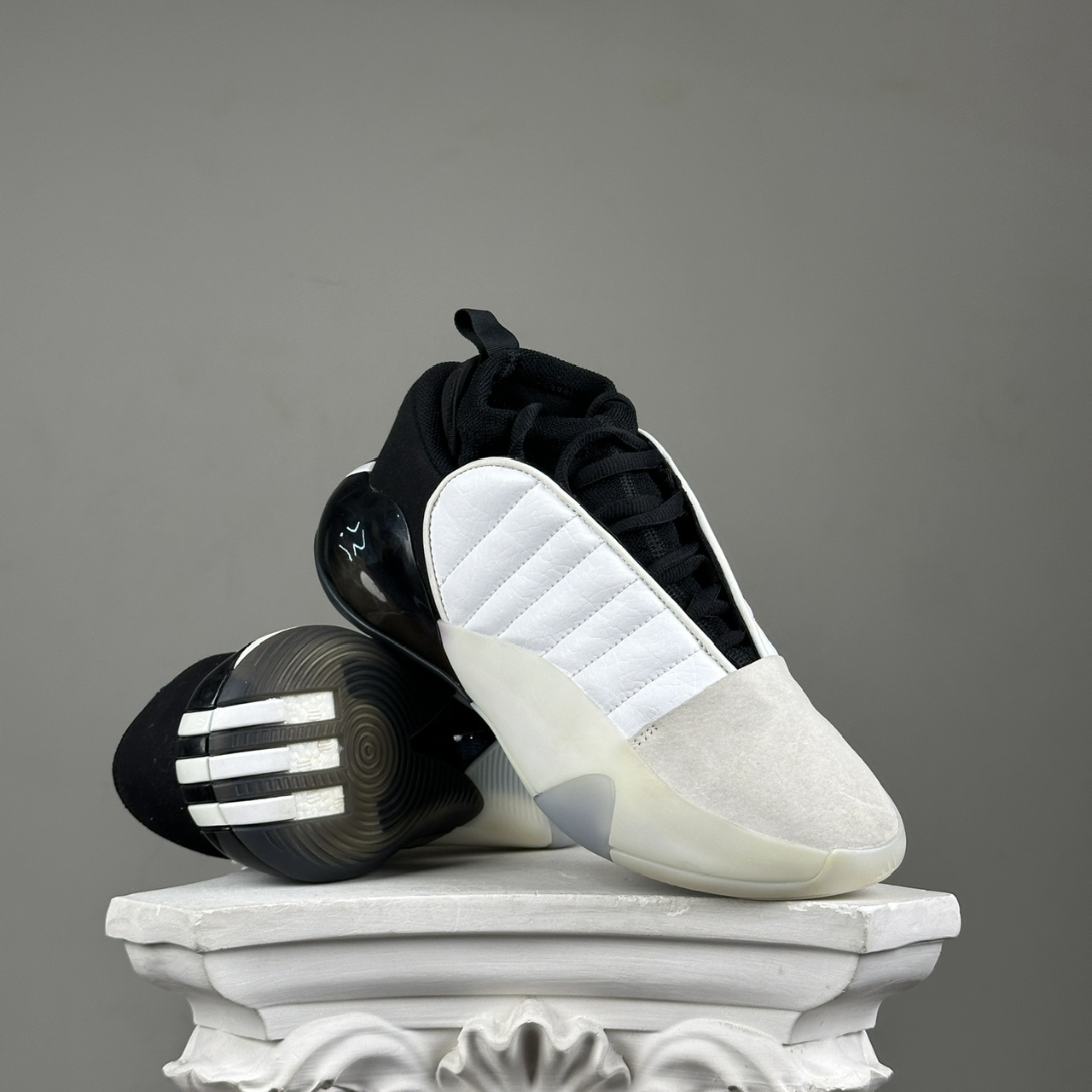 SZ39.3 adidas Harden Volume 7 Basketball HQ3425