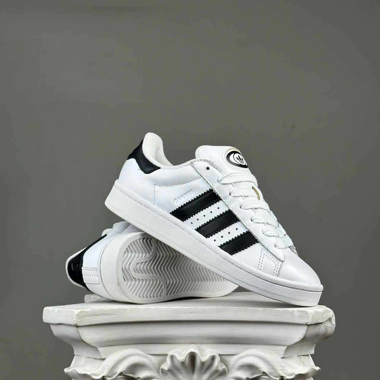 SZ38 FB Adidas Campus 00s 'White Black'  IG8659