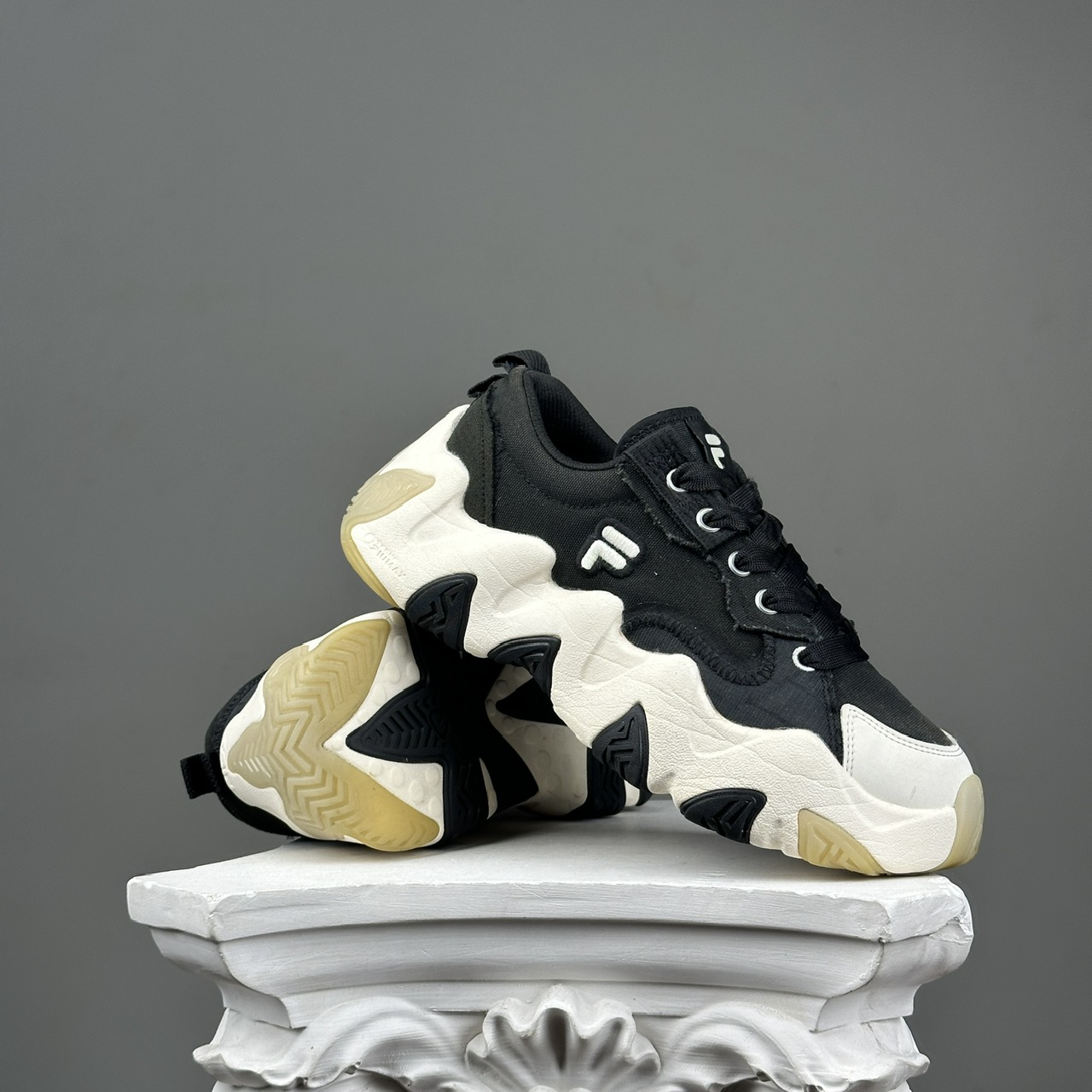 SZ 37.5 FILA FUSION Starfish CVS Sneakers 'Black White' T12W227322FBW