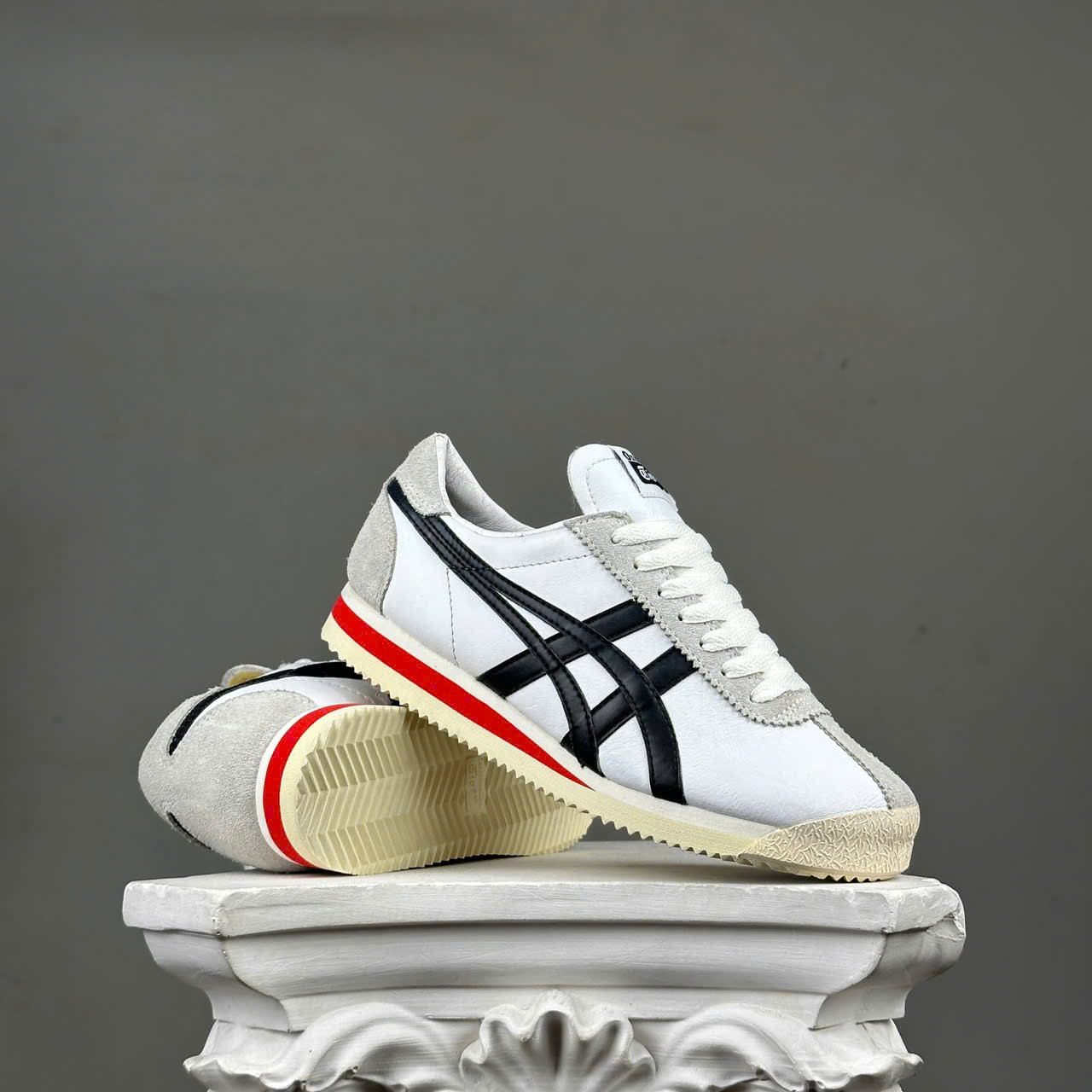 SZ37.5 Onitsuka TigerCorsair 'Black' 1183A357-100 105764