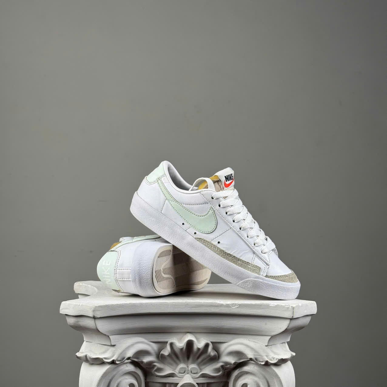 SZ 36.5 Nike Blazer Low '77 'White Barely Green' DC4769-111