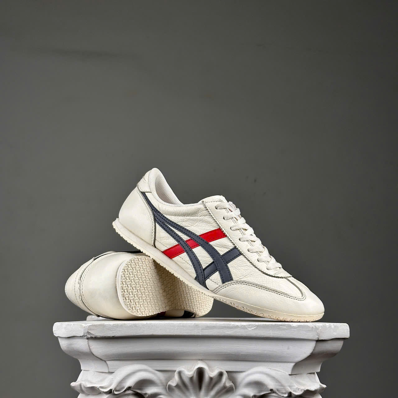 SZ40.5 FB Onitsuka Tiger Machu Racer 'Cream Black Red' 1183B770-100 1051133
