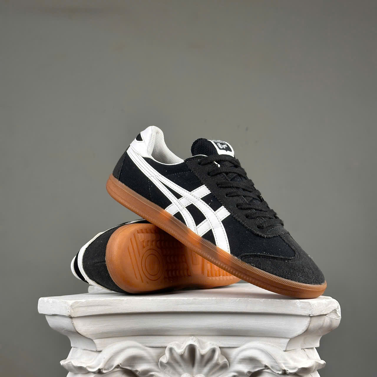 SZ40 Onitsuka Tiger Tokuten 'Black White' 1183A510-001 1051081