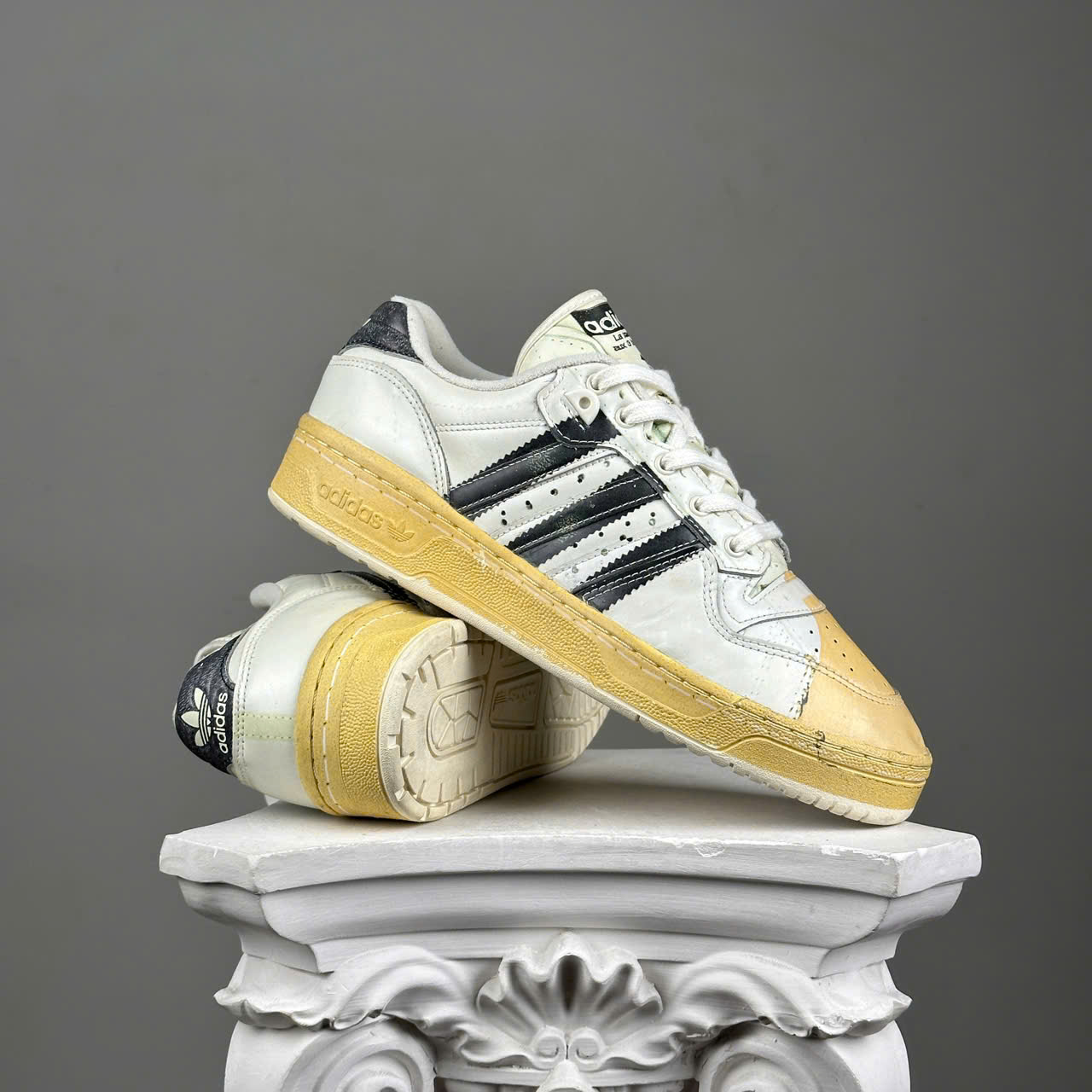 SIZE 44 adidas Rivalry Low 'Superstar' FW6094