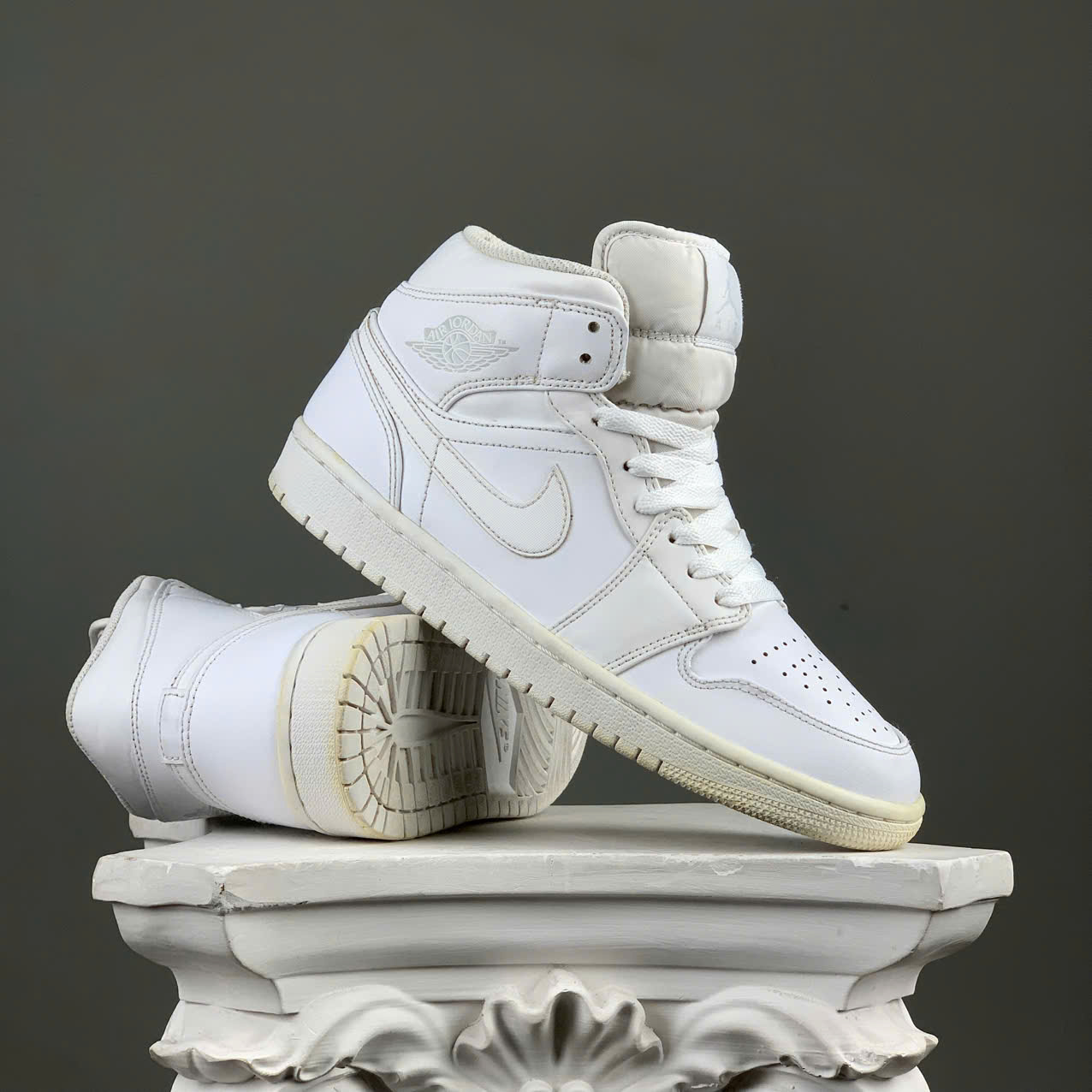 air jordan 1 retro mid white platinum