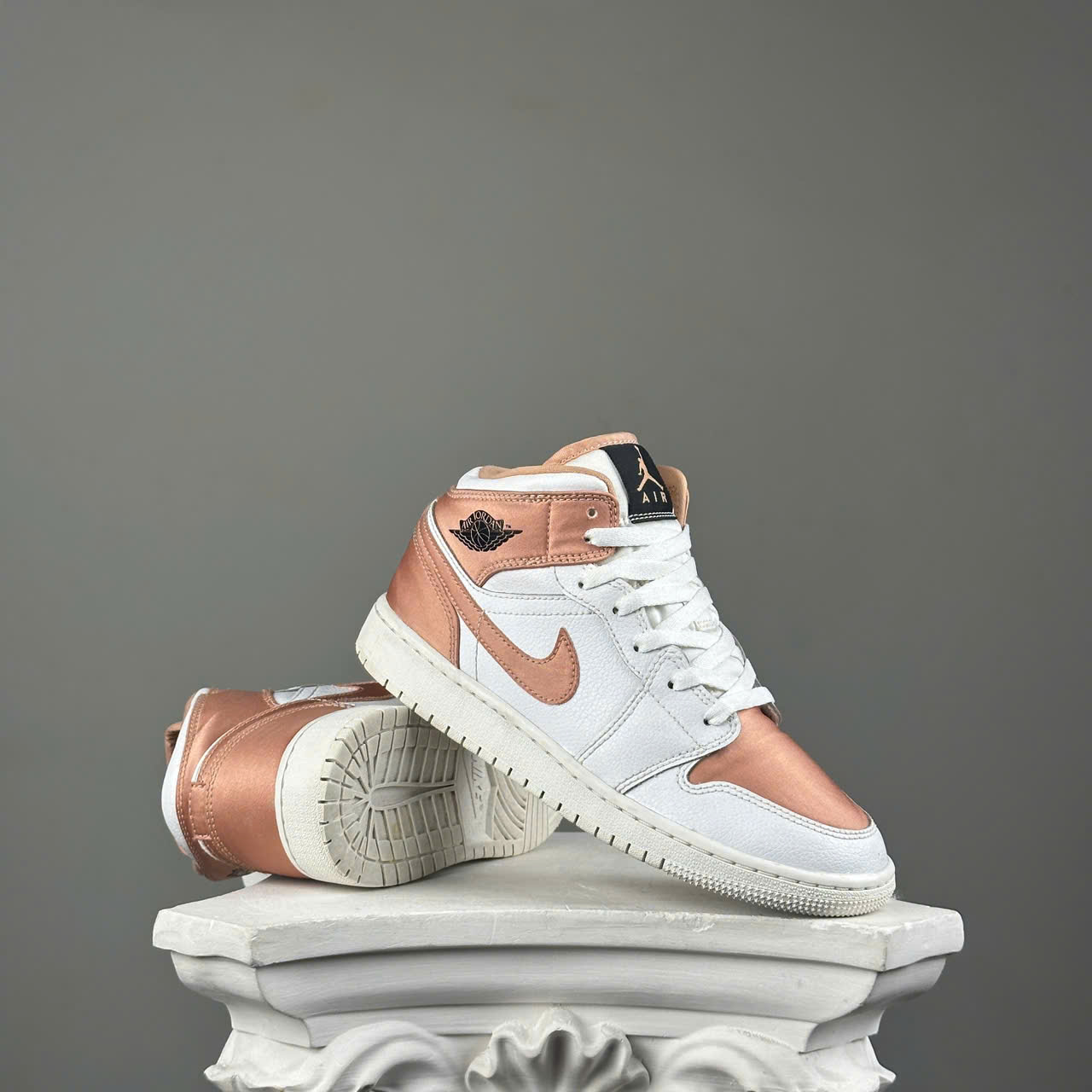 SZ 36.5 NIKE Air Jordan 1 Mid 'White Rose Gold' 555112-190