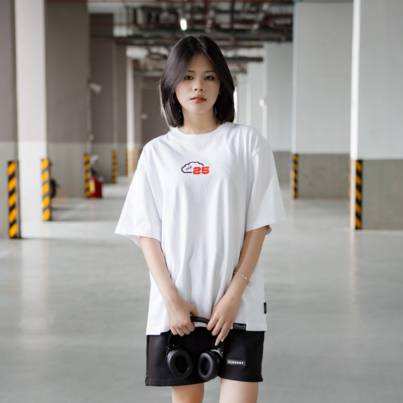 Áo thun oversize local brand nữ nam unisex form rộng phong cách 100% cotton 250gsm oversize Cloudzy NEWYEAR 26