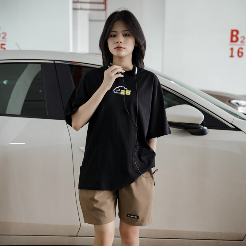 Áo thun oversize local brand nữ nam unisex form rộng phong cách 100% cotton 250gsm oversize Cloudzy NEWYEAR 26