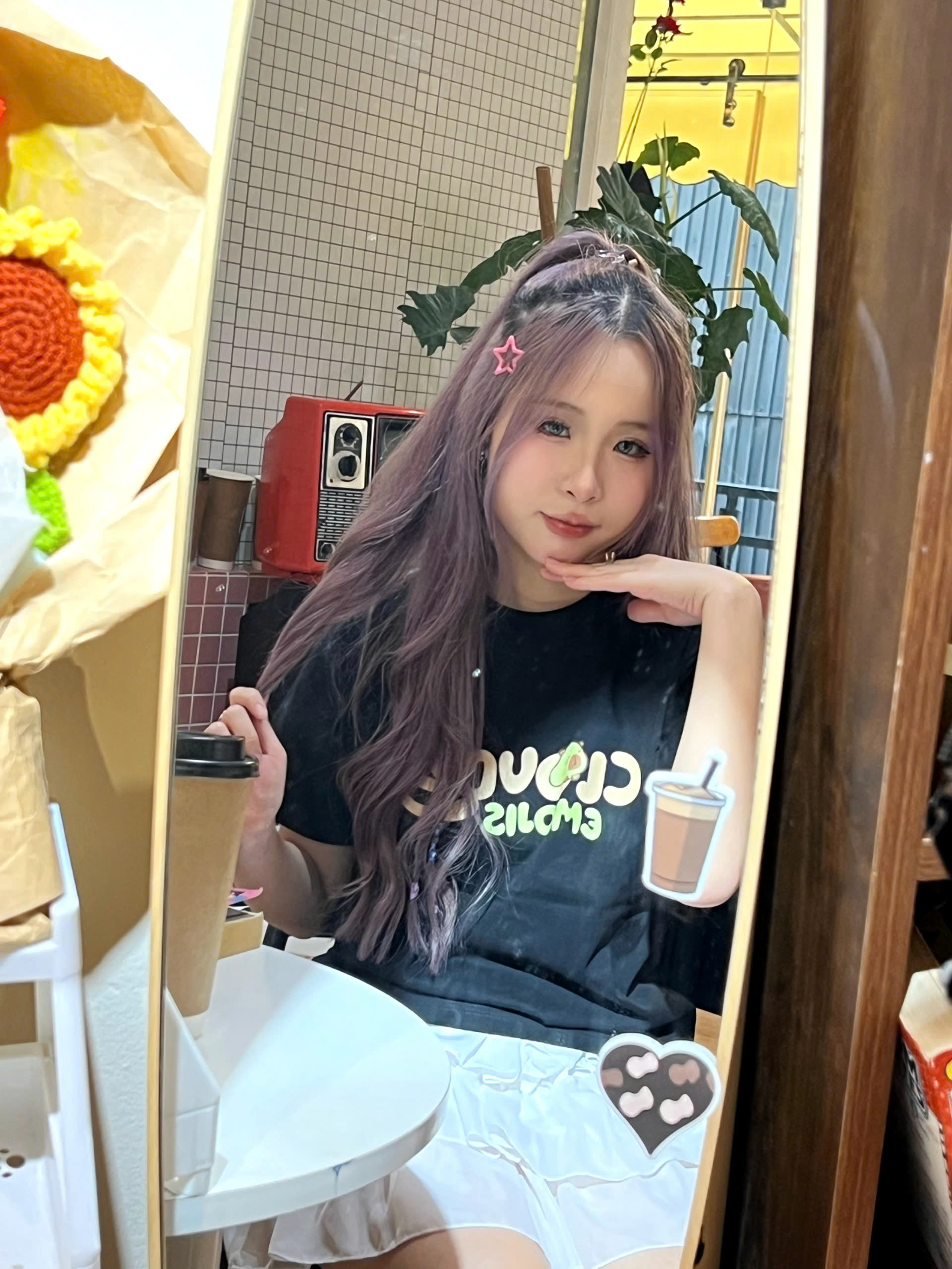 BABY TEE EMOJI