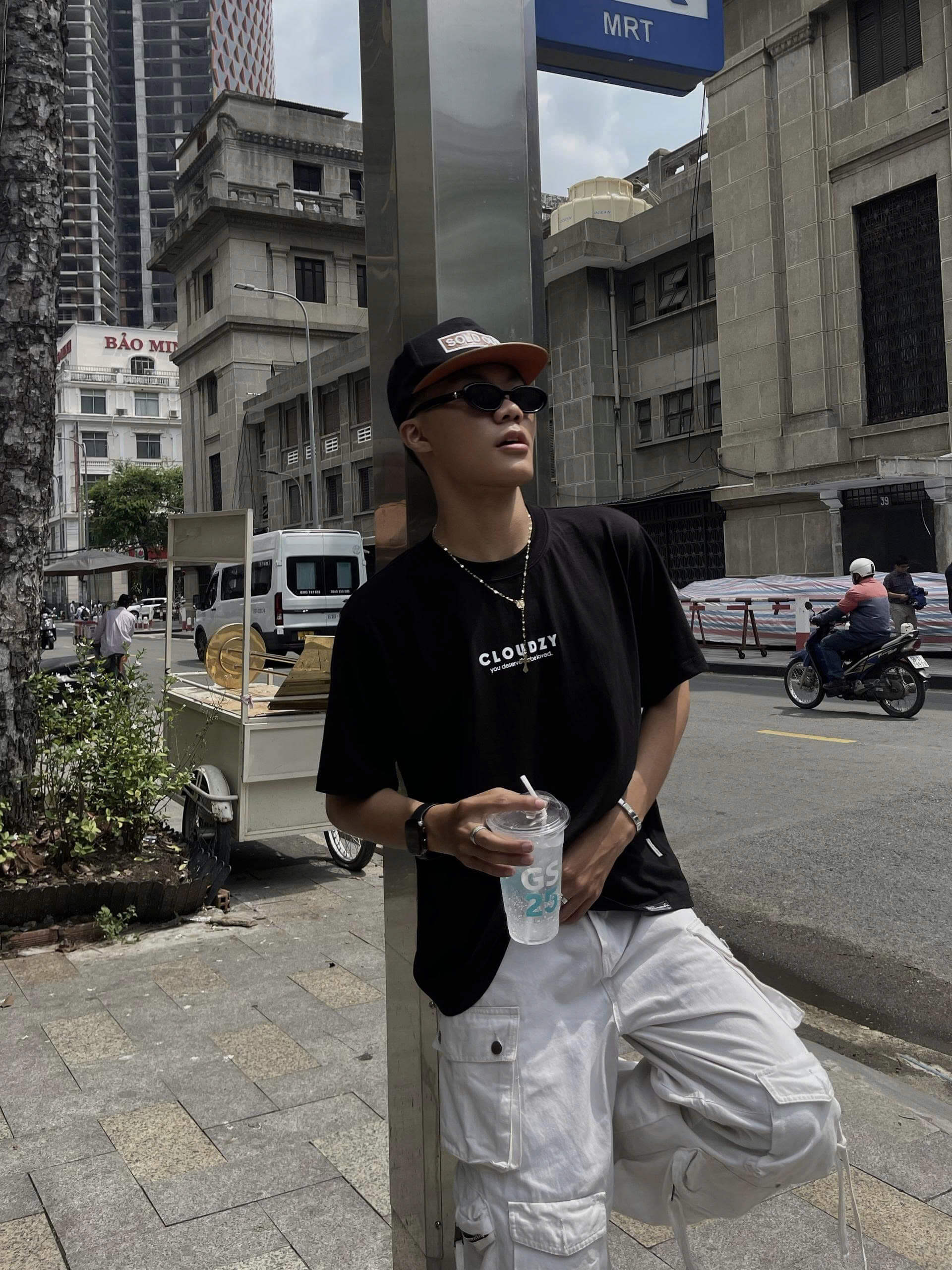 Áo thun nữ nam unisex tay lỡ phông local brand form rộng teen cổ tròn oversize CLOUDZY BE LOVED