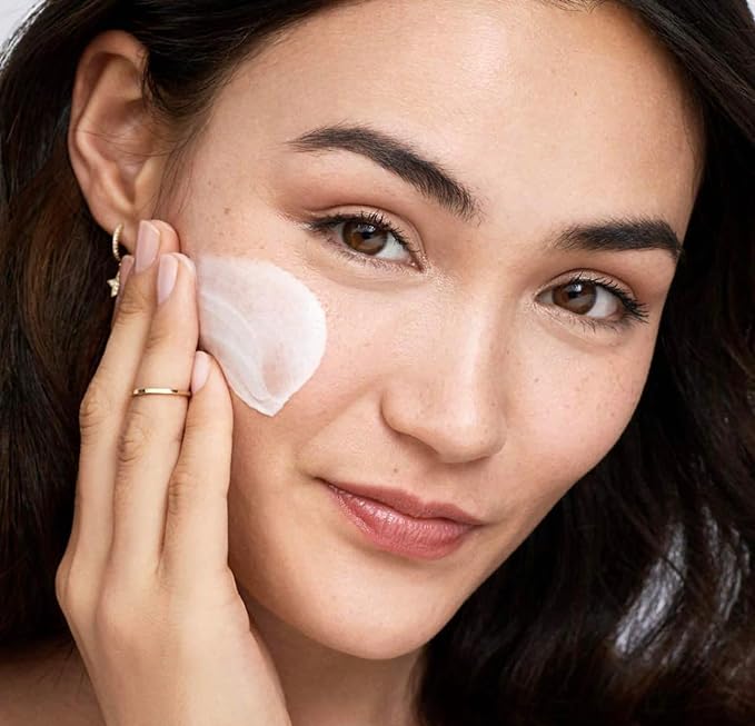 KEM DƯỠNG ẨM NGÀY ĐÊM PHỨC HỢP NÂNG CAO CHỐNG NHĂN VÀ TÁI TẠO LÀN DA OLAY PRO ADVANCED REGENERIST COMPLEX HYDRATING MOISTURIZER HỘP x 48G )