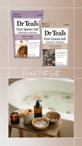 MUỐI TẮM TẨY TẾ BÀO CHẾT, GIÚP THƯ GIÃN GIẢM ĐAU NHỨC, CĂNG THẲNG MỆT MỎI VỚI HƯƠNG GỖ TUYẾT TÙNG VÀ CAM DR TEAL'S PURE EPSOM SALT COZY CASHMERE WITH ESSENTIAL OILS 907GR ( DẠNG HẠT NGÂM )