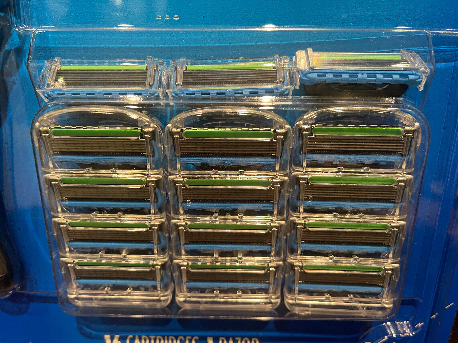 SET DAO CẠO 5 LƯỠI GILLETTE PROGLIDE PLUS GỒM 16 LƯỠI THAY THẾ VÀ 1 CÁN DAO