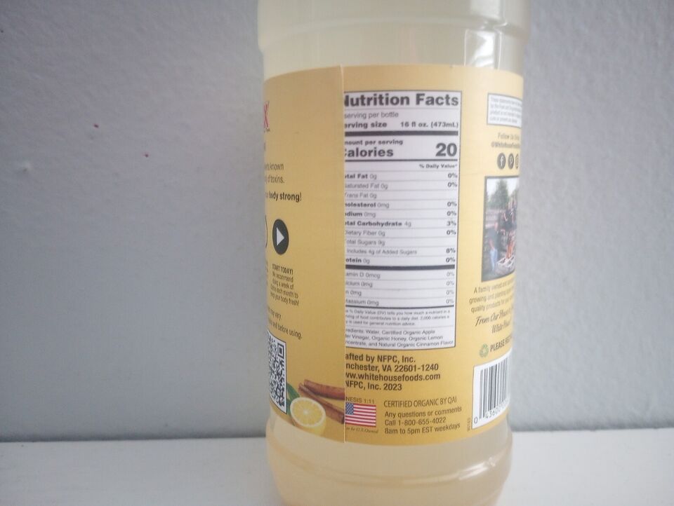 NƯỚC UỐNG THẢI ĐỘC, THANH LỌC CƠ THỂ VỚI GIẤM TÁO . CHANH, QUẾ VÀ MẬT ONG HỮU CƠ VÀ KHÔNG BIẾN ĐỔI GEN WHITE HOUSE DETOX ORGANIC APPLE CIDER VINEGAR CHAI 473ML