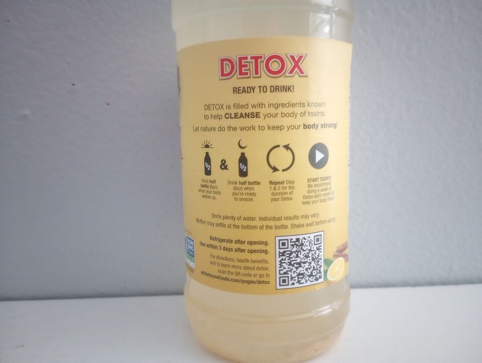 NƯỚC UỐNG THẢI ĐỘC, THANH LỌC CƠ THỂ VỚI GIẤM TÁO . CHANH, QUẾ VÀ MẬT ONG HỮU CƠ VÀ KHÔNG BIẾN ĐỔI GEN WHITE HOUSE DETOX ORGANIC APPLE CIDER VINEGAR CHAI 473ML