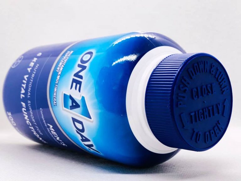 Vitamin tổng hợp  dành cho nam dưới 50 tuổi One A Day Men’s Multivitamin hộp 300 viên