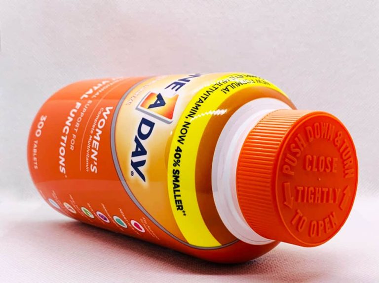 Vitamin tổng hợp  cho nữ  dưới 50 tuổi One A Day Women’s Multivitamin hộp  300 viên