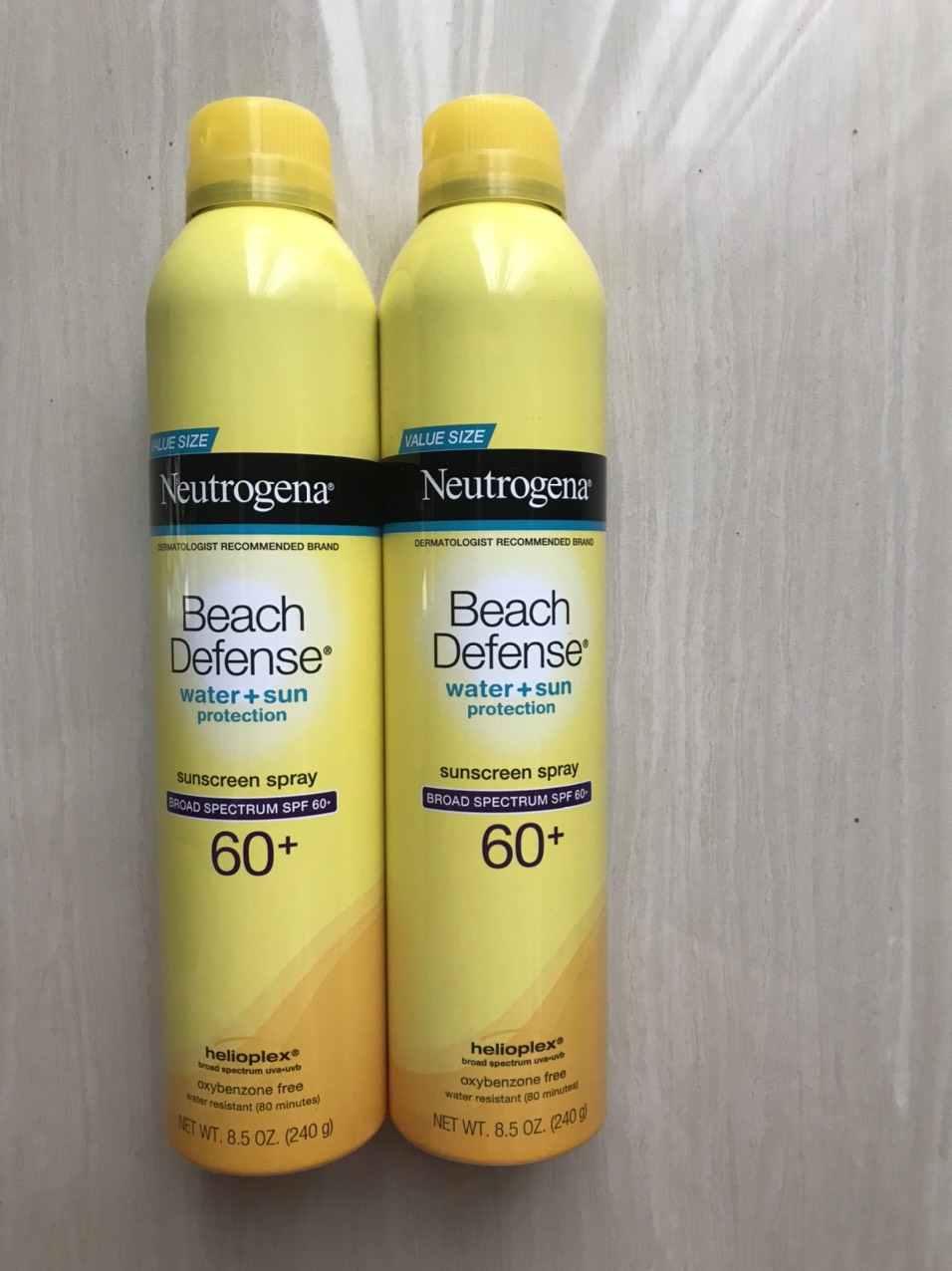 SET 2 CHAI XỊT CHỐNG NẮNG TOÀN THÂN PHỔ RỘNG NEUTROGENA BEACH DEFENSE SUNSCREEN SPRAY SPF 60+ ( HỘP 2 CHAI  x 240G )