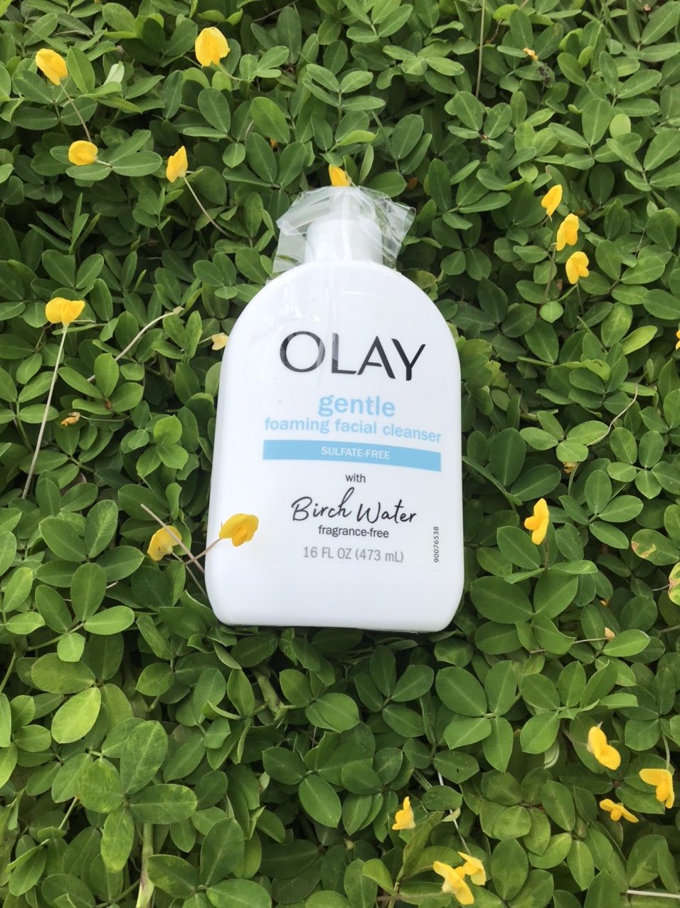 SỮA RỬA MẶT TẠO BỌT KHÔNG MÙI VỚI NƯỚC BẠCH DƯƠNG OLAY GENTLE FOAMING FACIAL CLEANSER WITH BIRCH WATER 473ML