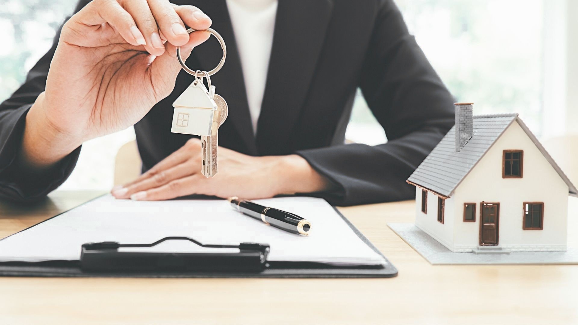 nút thắt cần tháo gỡ trong vấn đề pháp lý (2)