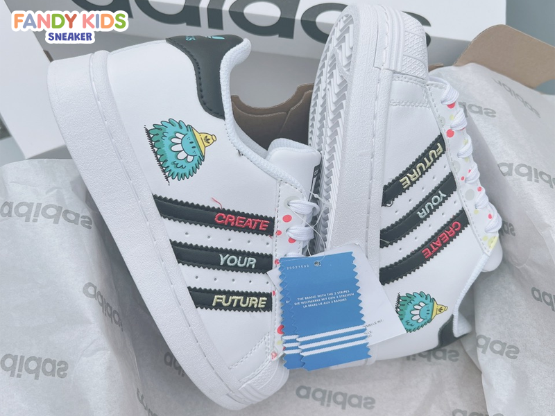 Adidas Superstar Sneakers