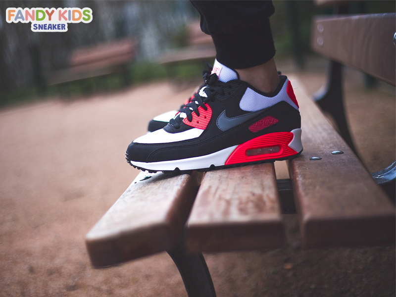 Nike Air Max 90 “Reverse Infrared”