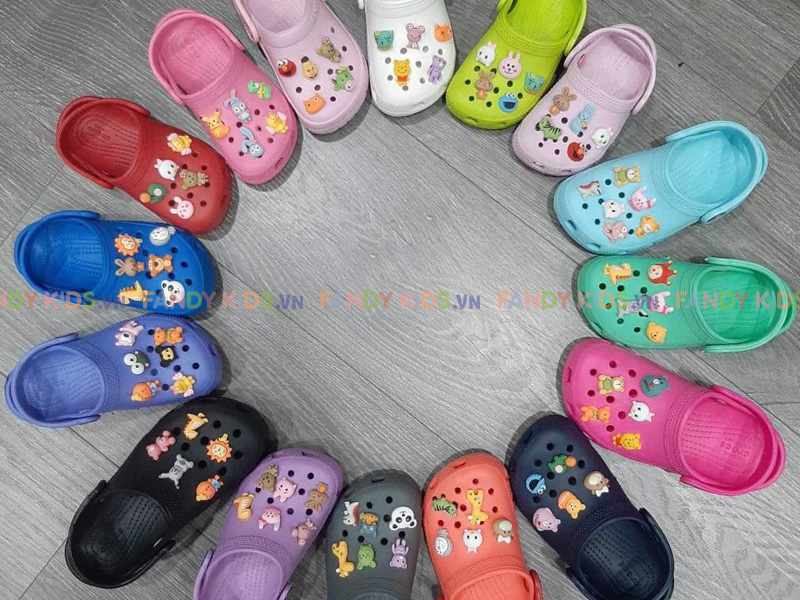 Shop giày thể thao trẻ em tại đà nẵng Crocs Gika Store