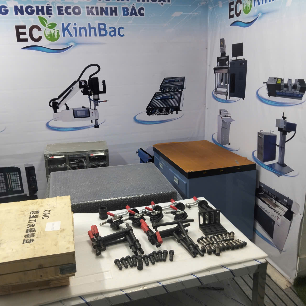Một bộ phụ kiện bàn gá hàn gồm bao nhiêu chi tiết? Cấu tạo và công dụng từng loại.