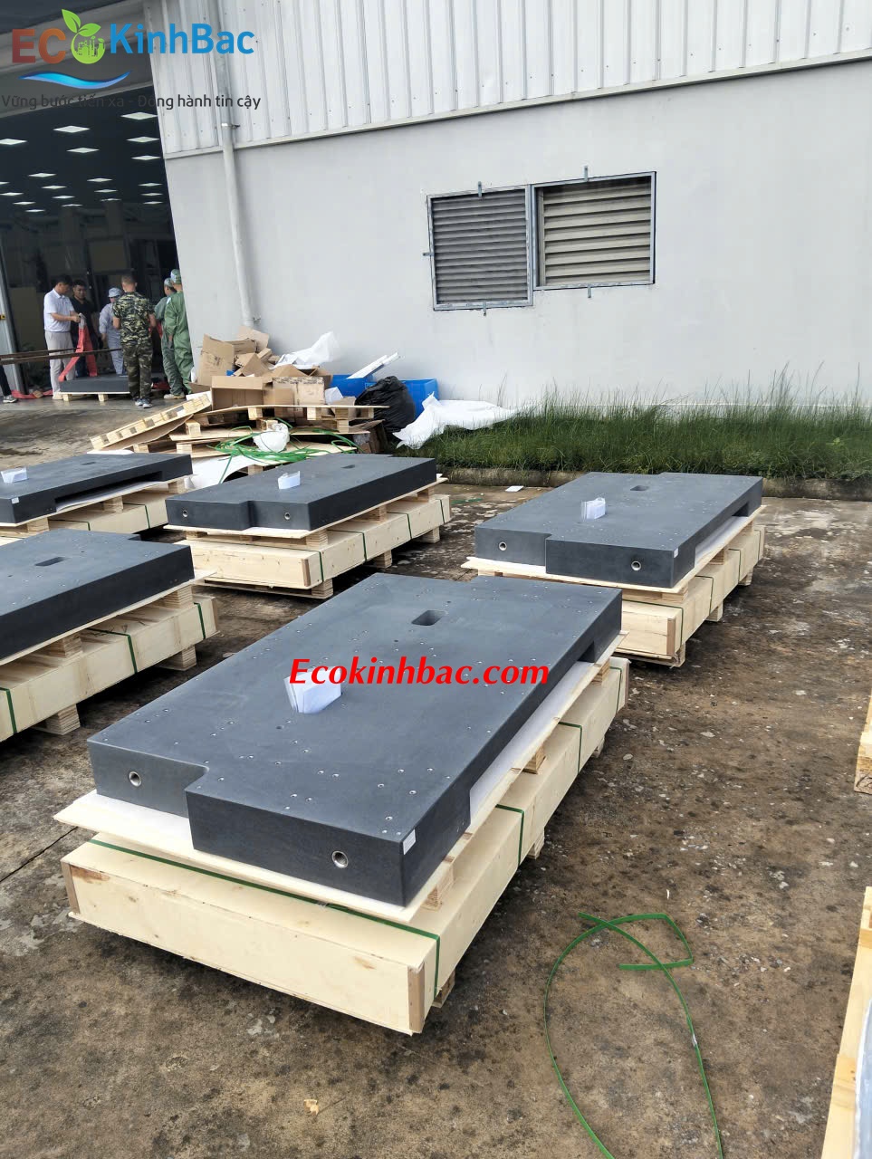 TẠI SAO NÊN ĐẶT GIA CÔNG BÀN MÁP CÓ LỖ REN T-SLOT THAY VÌ MUA HÀNG TIÊU CHUẨN?