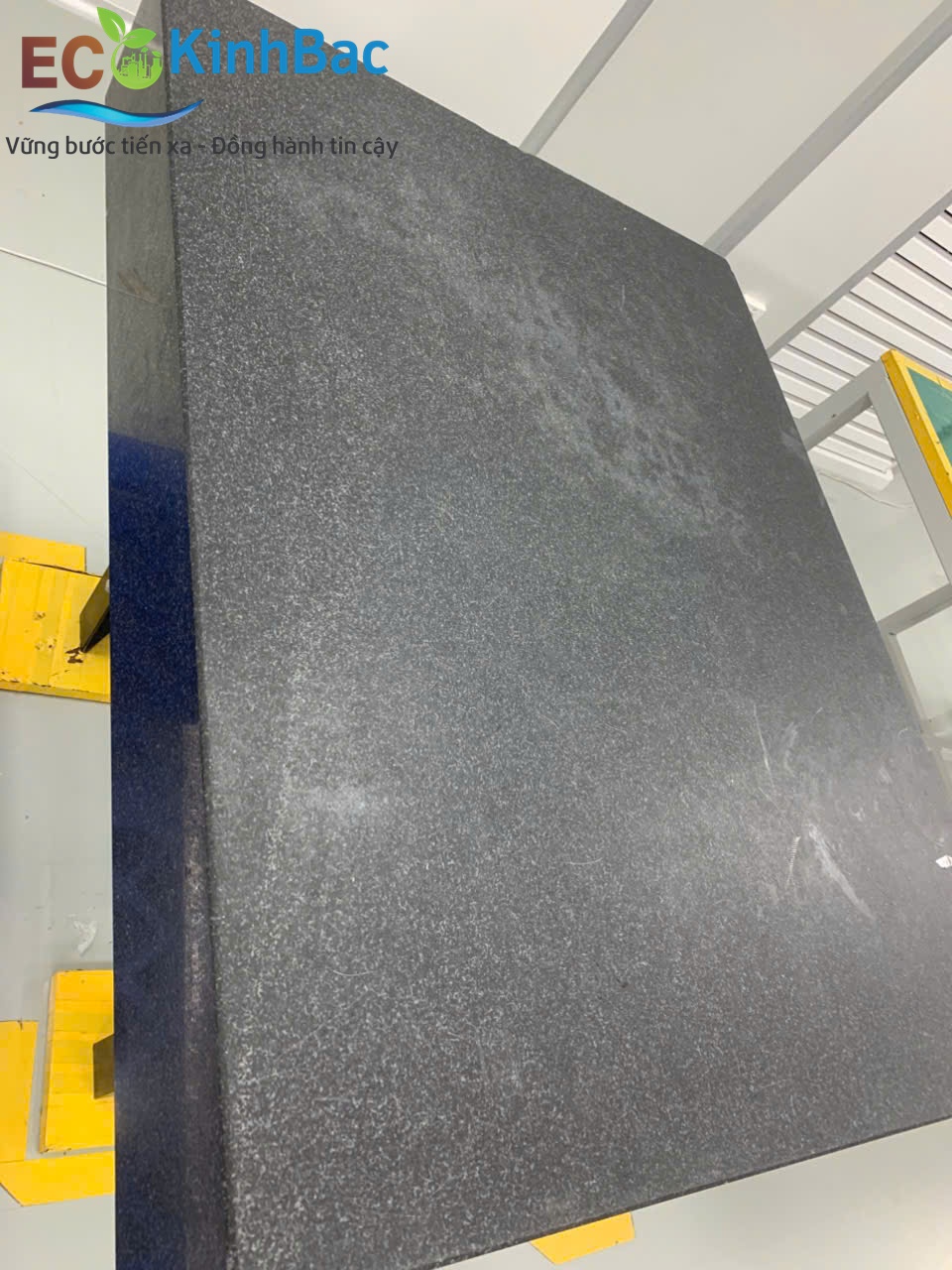 LỜI KHUYÊN CHUYÊN GIA: BẢO VỆ BÀN MÁP ĐÁ GRANITE KHỎI TỔN HẠI TỪ MÔI TRƯỜNG