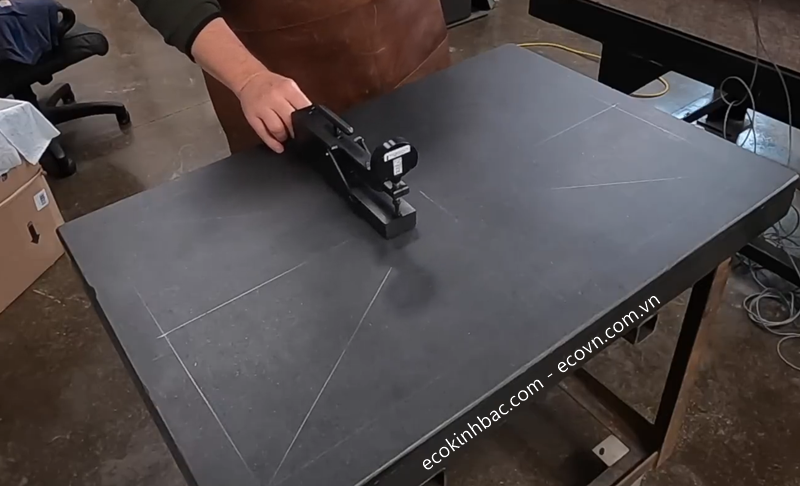 Vì Sao Bàn Máp Granite Bị Mất Độ Phẳng Sau Thời Gian Sử Dụng?