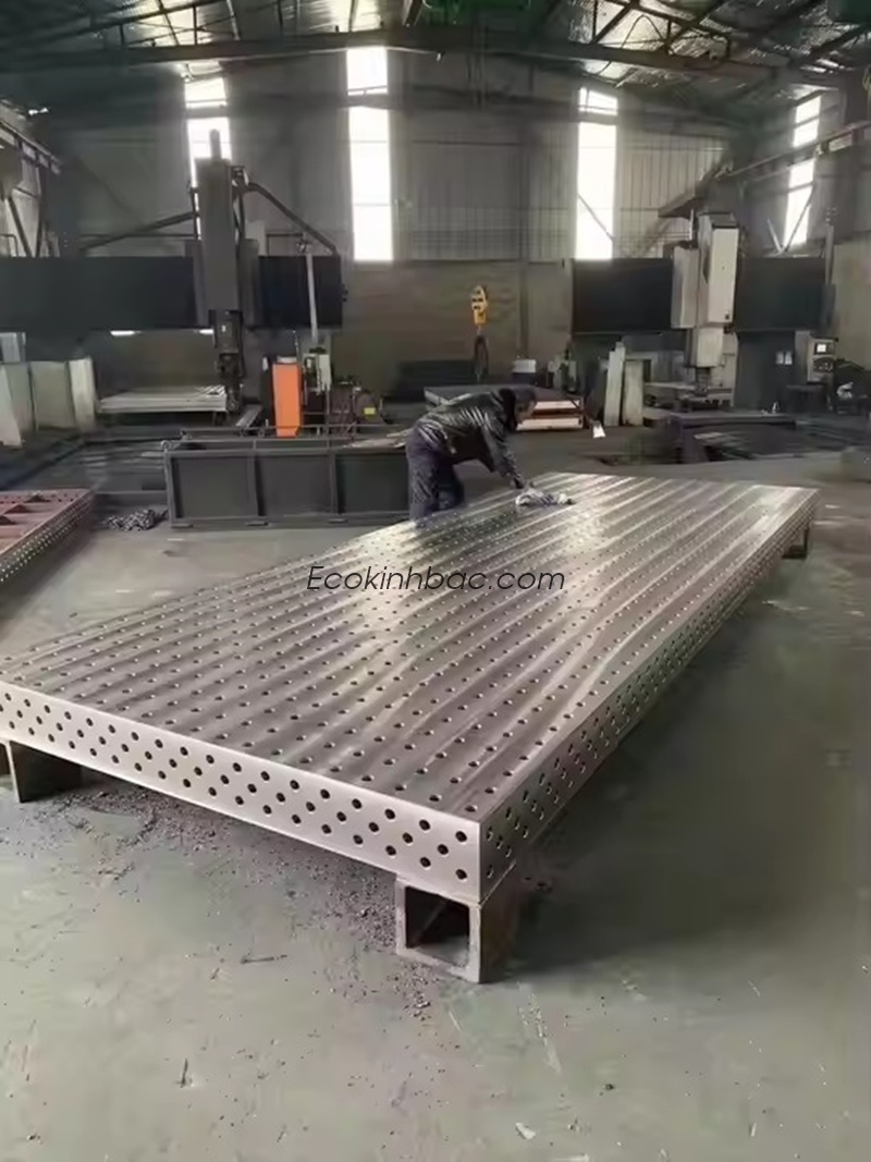 Giải Phóng 40% Thời Gian Setup: Từ Bàn Hàn Phẳng Thường Đến Hệ Thống Gá Kẹp Module Linh Hoạt