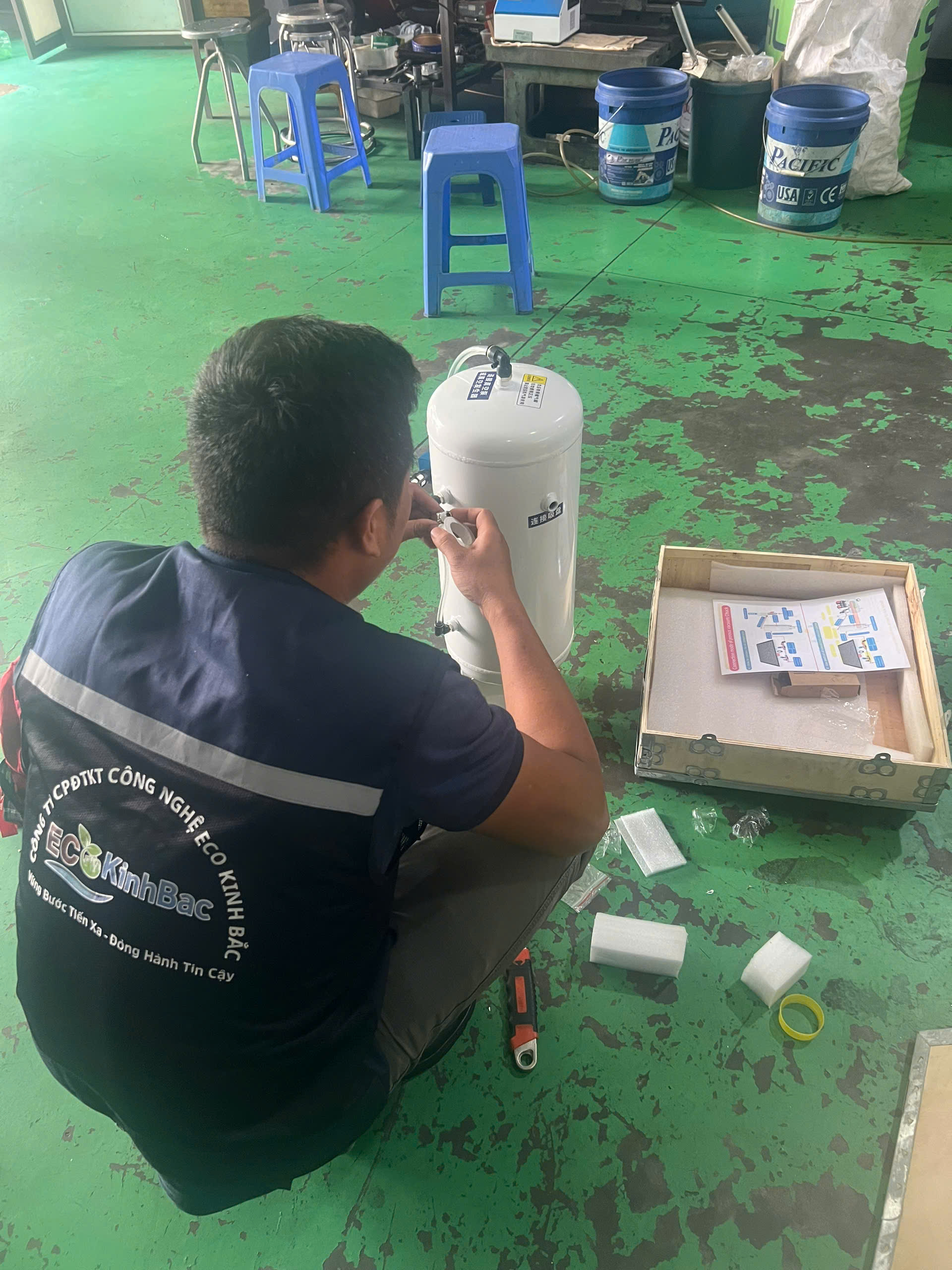 Sai Số Gia Công Vật Liệu Mỏng: Nỗi Ám Ảnh Của Mọi Nhà Máy CNC và Giải Pháp Triệt Để Từ Công Nghệ Chân Không