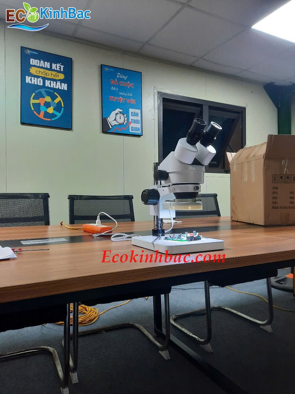 Nâng cao chất lượng sản phẩm với Kính hiển vi SZM7045-B1 trong kiểm soát chất lượng công nghiệp