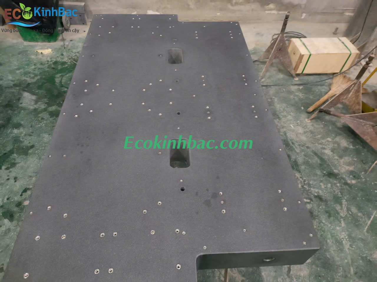 Quản Lý Nhiệt Độ: Nhiệt Độ Phòng QC LÝ TƯỞNG Để Bàn Máp Đá Granite Duy Trì Độ Chính Xác Tuyệt Đối