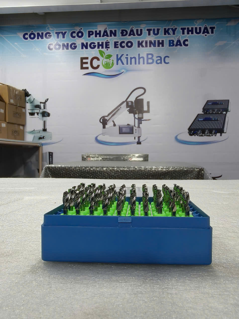 Vì Sao Mũi Khoan PCB Thường Làm Từ Hợp Kim Cacbua Vonfram?