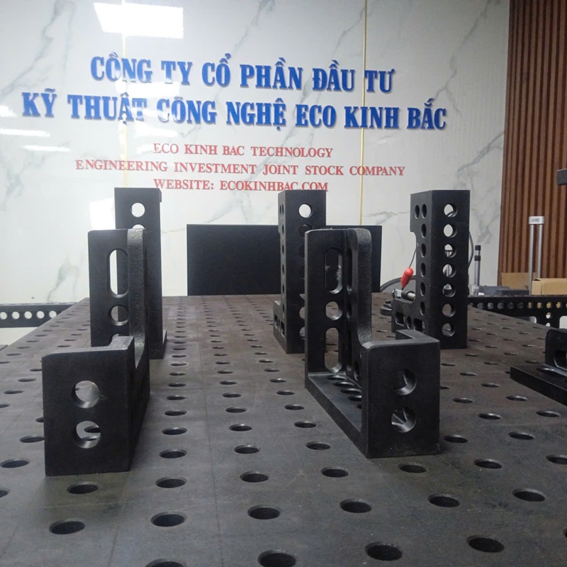 Thanh đỡ góc (Supporting Angle Iron)