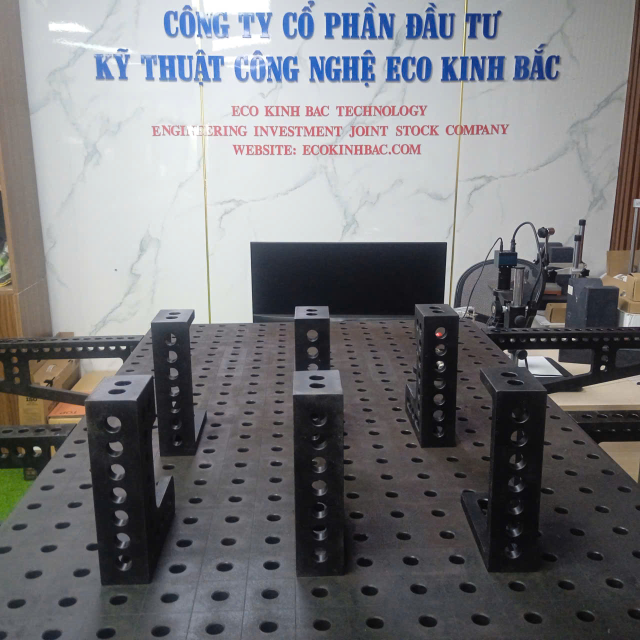 Khi nào chọn bàn gá hàn D16, khi nào chọn D28?
