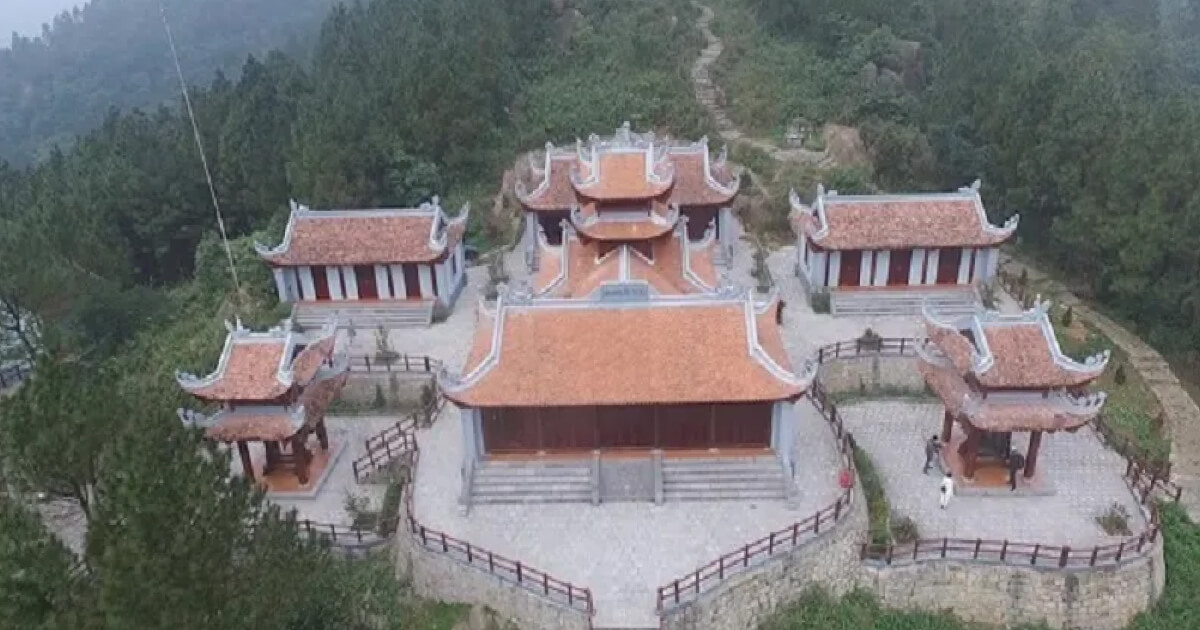 Chùa Hương Tích Hà Tĩnh: “Hoan Châu Đệ Nhất Danh Lam” Có Gì Đặc Biệt?