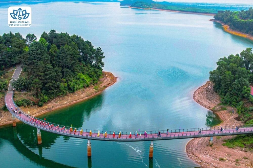 HÀ NỘI - BIỂN THIÊN CẦM (HÀ TĨNH) - HỒ KẺ GỖ - CHÙA YÊN LẠC  - ĐỀN ÔNG HOÀNG MƯỜI - HÀ NỘI