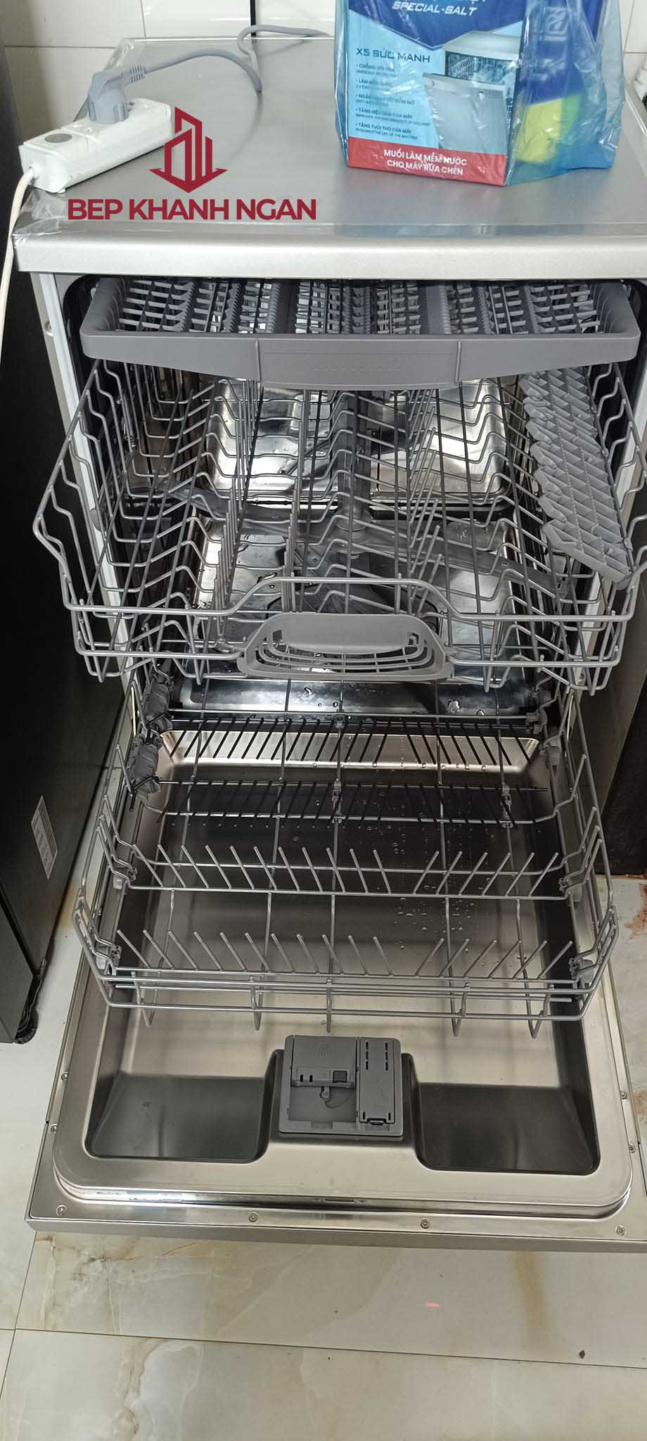 Máy rửa bát 14 bộ Bosch SMS4HMI07E Serie 4