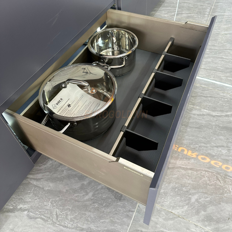 Giá xoong nồi tủ dưới Eurogold hộp nhôm Anode cao cấp
