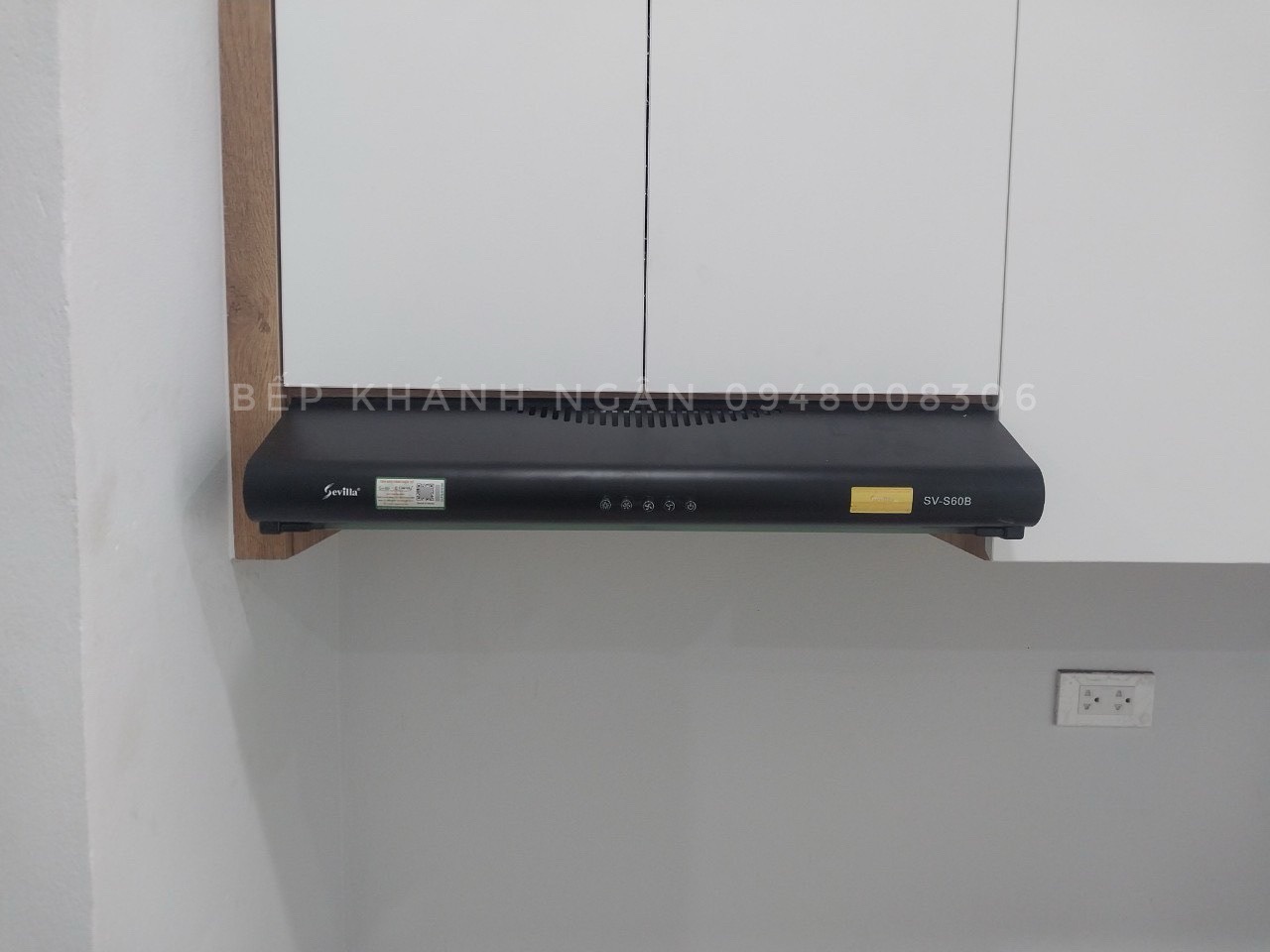 Máy hút mùi cổ điển Sevilla S70B