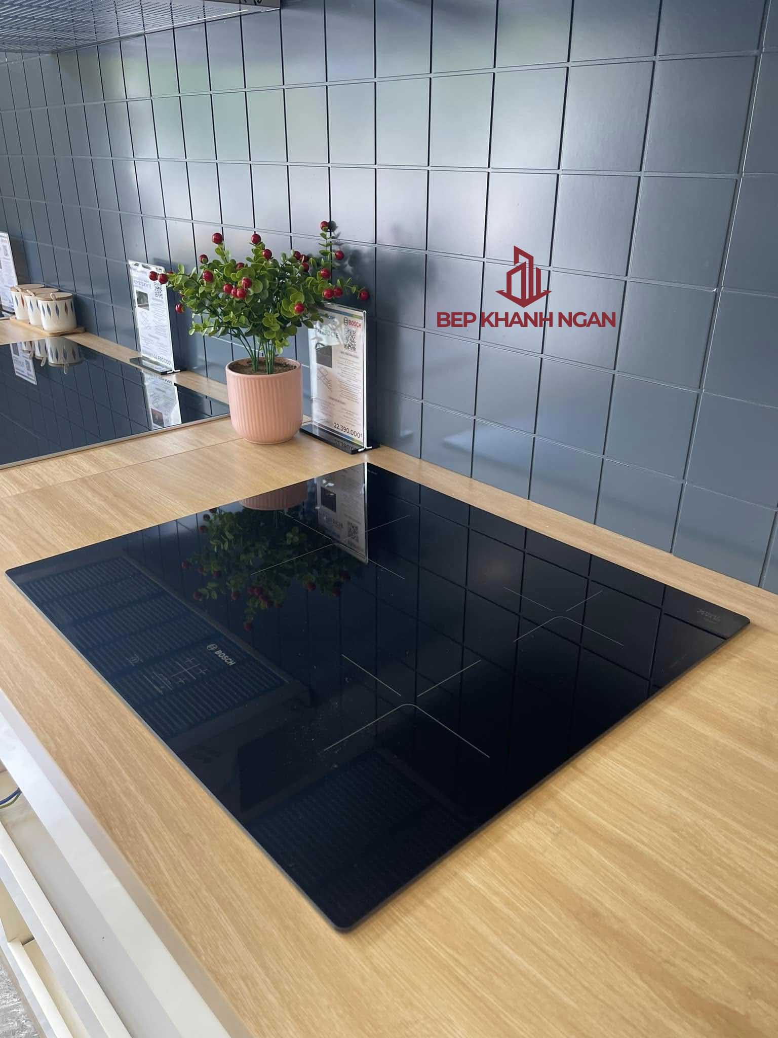 Bếp từ ba âm Bosch PUC61KAA5E Serie 2 Tây Ban Nha