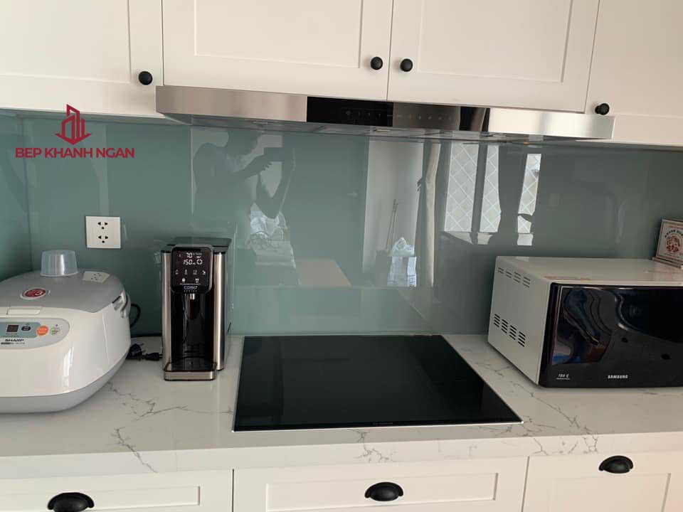 Máy hút mùi Bosch DWB98JQ50B Serie 6